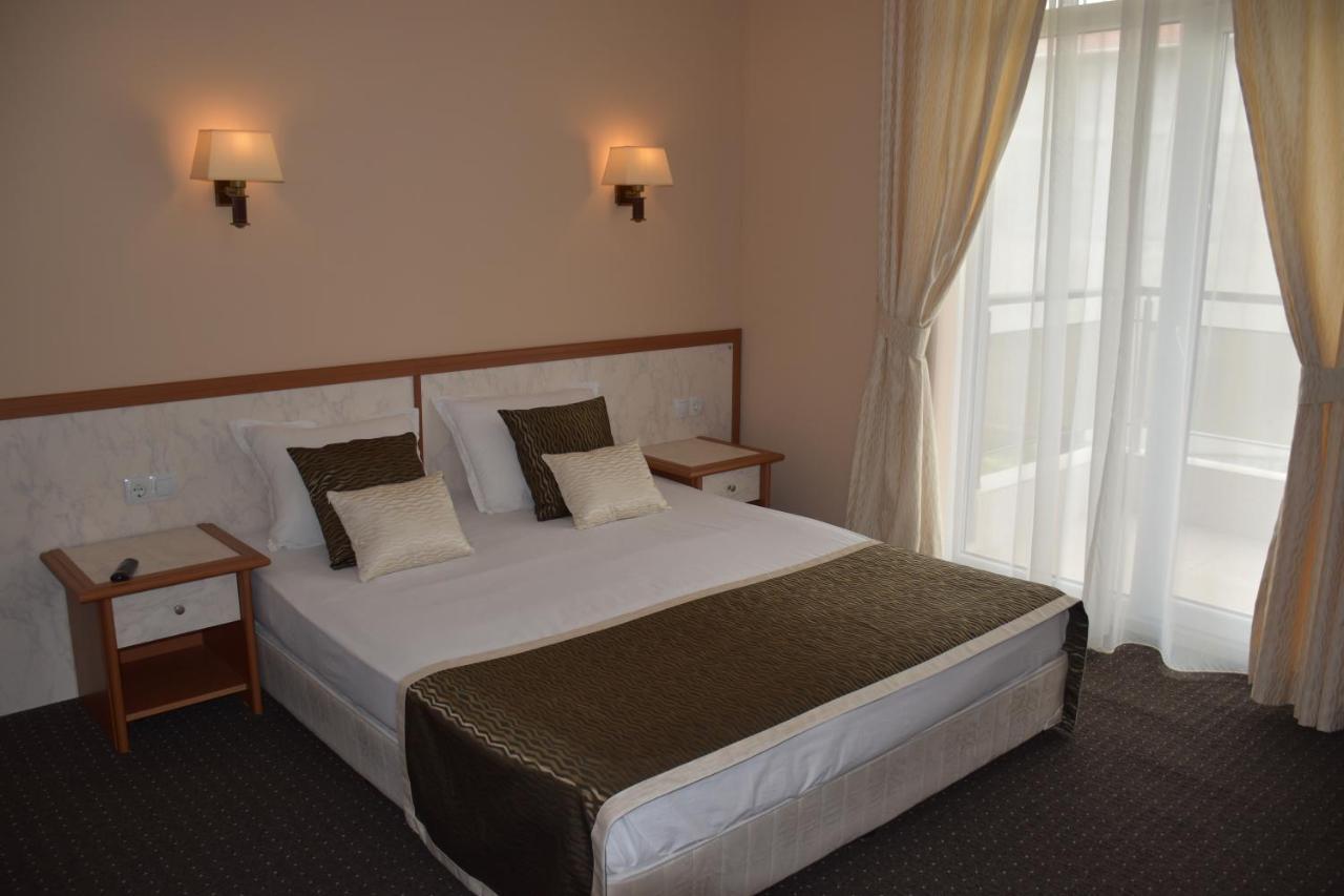 Guest House Sg-Brothers 奥布佐尔 外观 照片